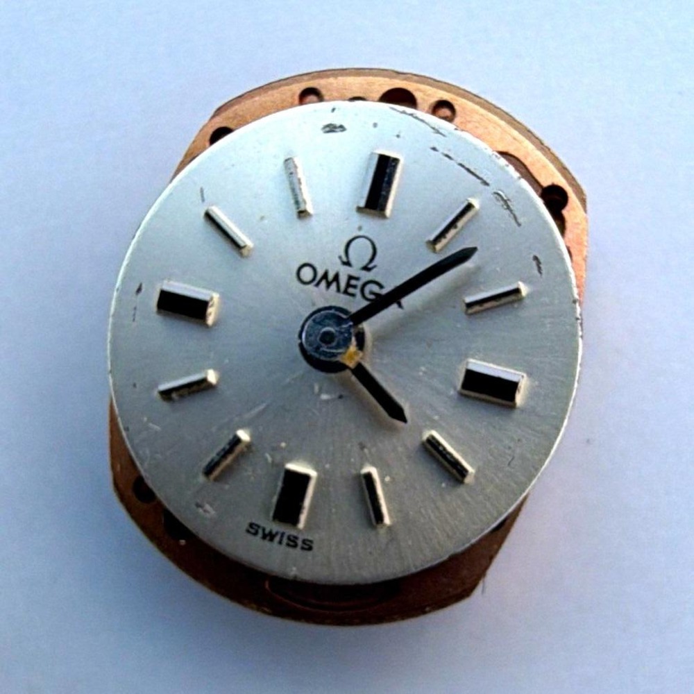 Omega Cal. 490 Manual Wind Mechanical Watch Movement Brass w/ Dial & Hands